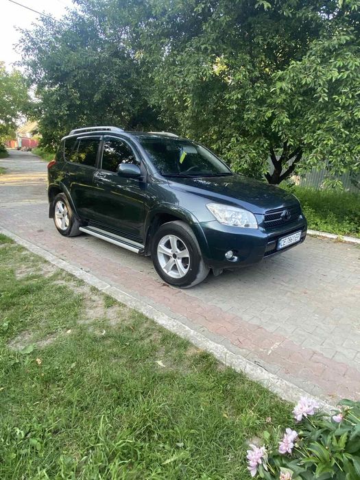 Toyota  RAV4 продам
