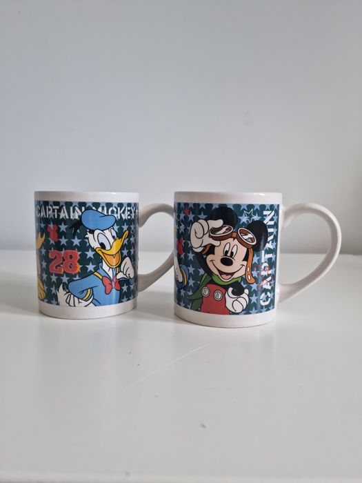 Białe kubki Disney Vintage