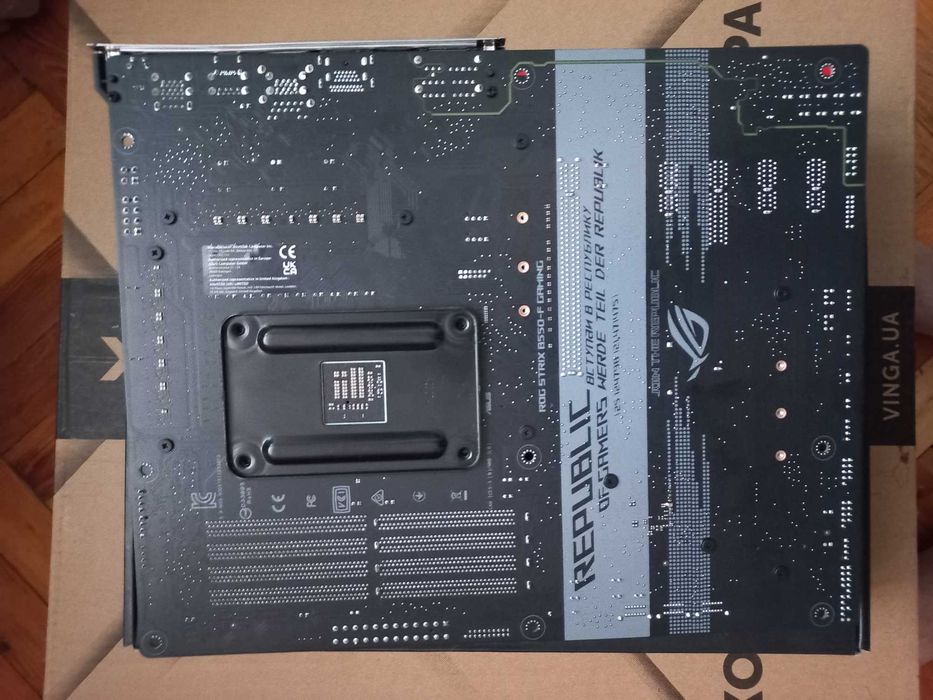 Материнська плата ASUS ROG STRIX B550-F GAMING RGB AM4