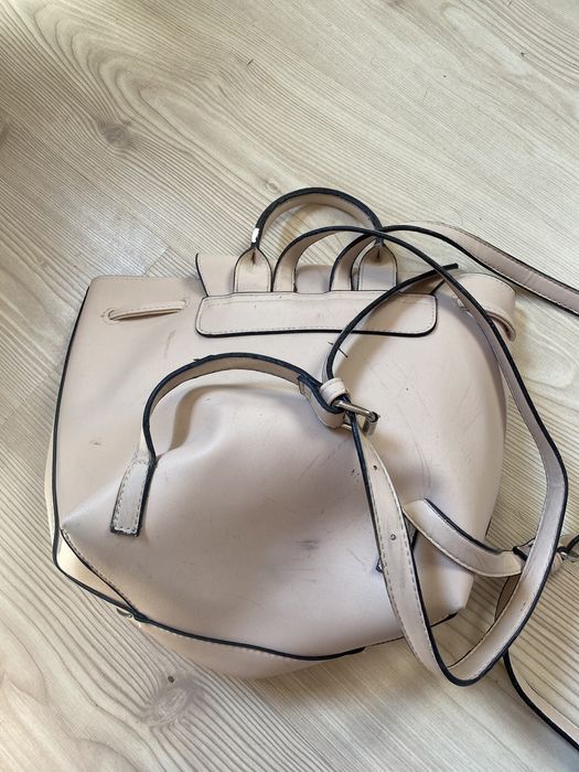 Różowy pastelowy plecaczek