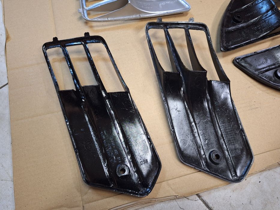 Suzuki RF 600 kartki wloty powietrza owiewka kratka RF 900 nerka nerki