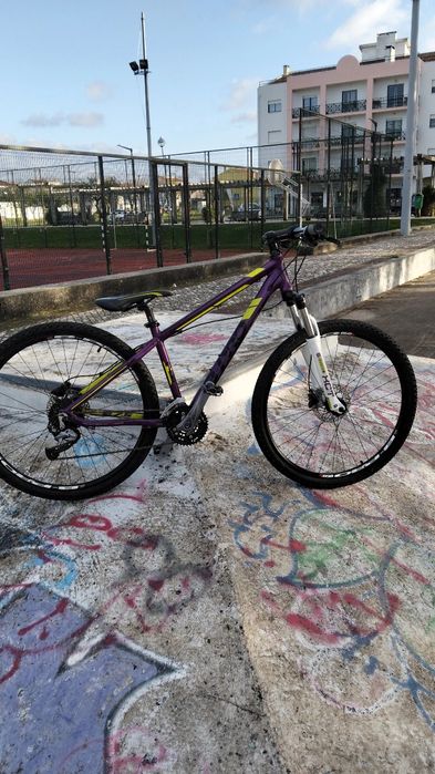 Bike btt também tem fama de ser uma bike de grau de sacar cavalo e tals
