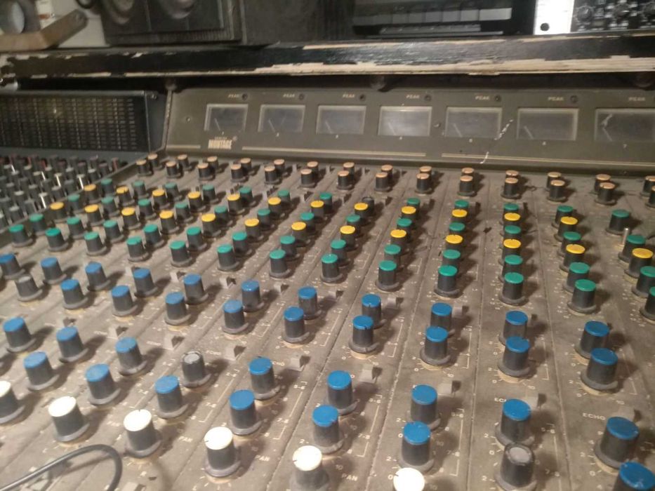 Моніторний Мікшерний пульт Montracks MC1608 Montage Centre. Обмін