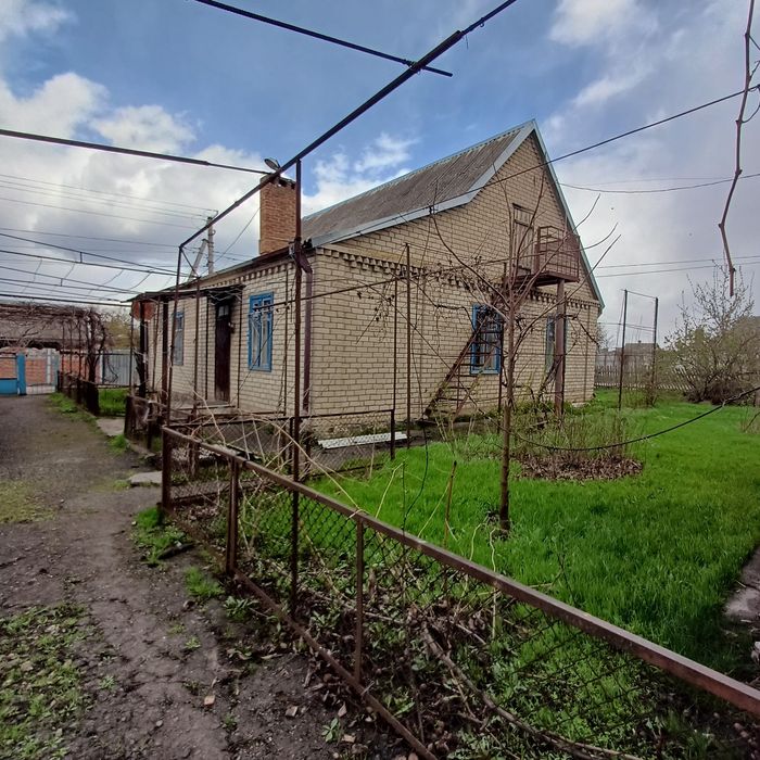 Будинок в центрі смт Софіївка