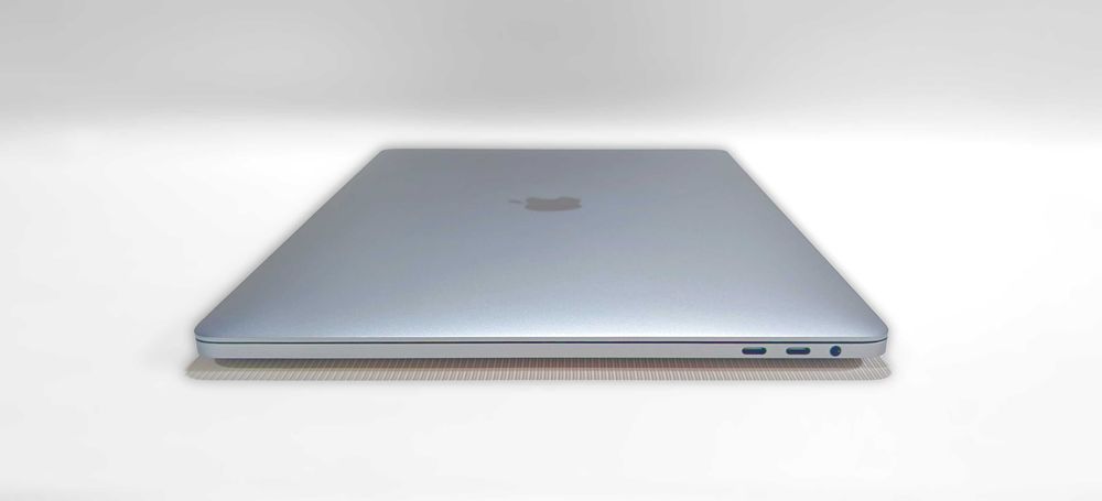 *️⃣Apple MacBook Pro A1707 i7/3.8GHz/16GB_RAM/2TB_SSD/Radeon Pro 4GB/Thunderbolt/Webcam + подарок.