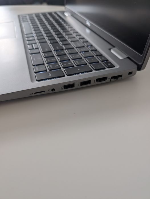 Ноутбук Dell pricesion 3560