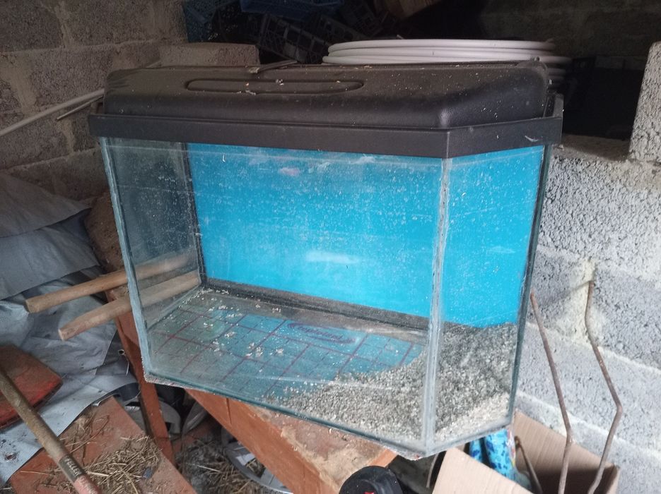 Продам акваріум 170л