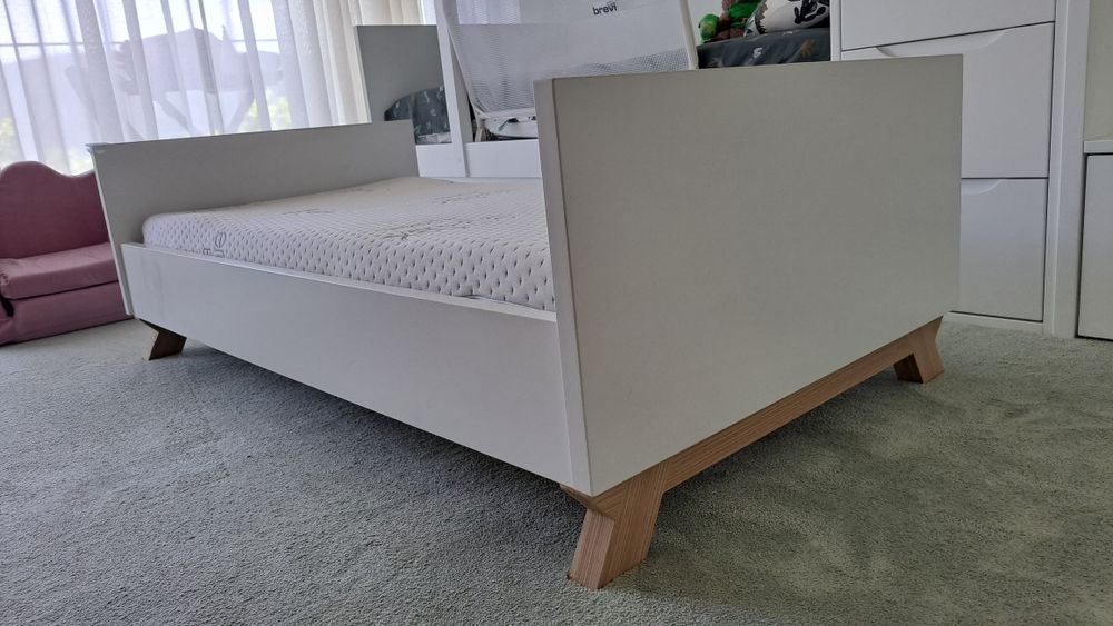 Berço IKID convertível ( evolutivo)- Veneto 140x70cm + 2 colchões ergoflex 140x70cm