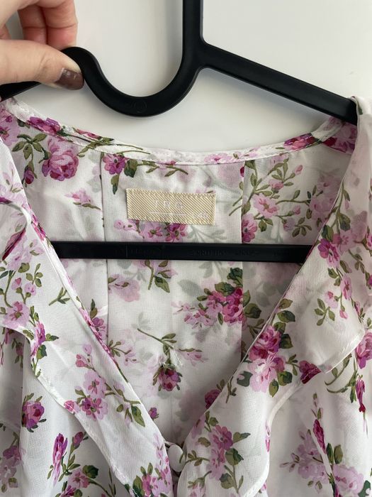 Блуза нова на гудзиках