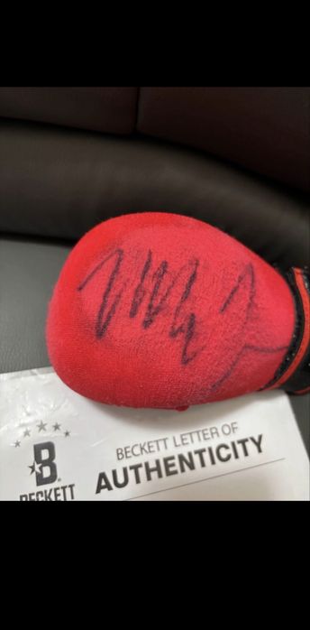 Mike tyson luva assinada e certificada