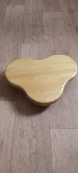 Продам напольную подставку