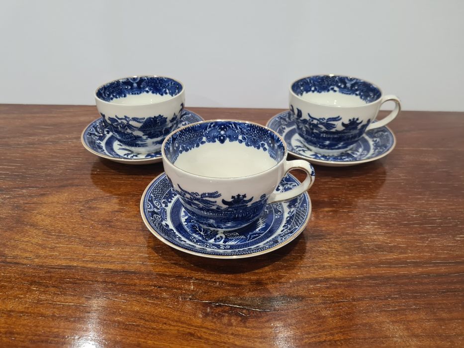 Chávenas  e torteira inglesas Burleigh ware
