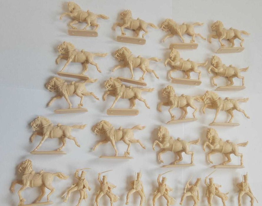 ITALERI 6008 - żołnierzyki figurki Husarzy Francuscy Napoleonic - kompletne