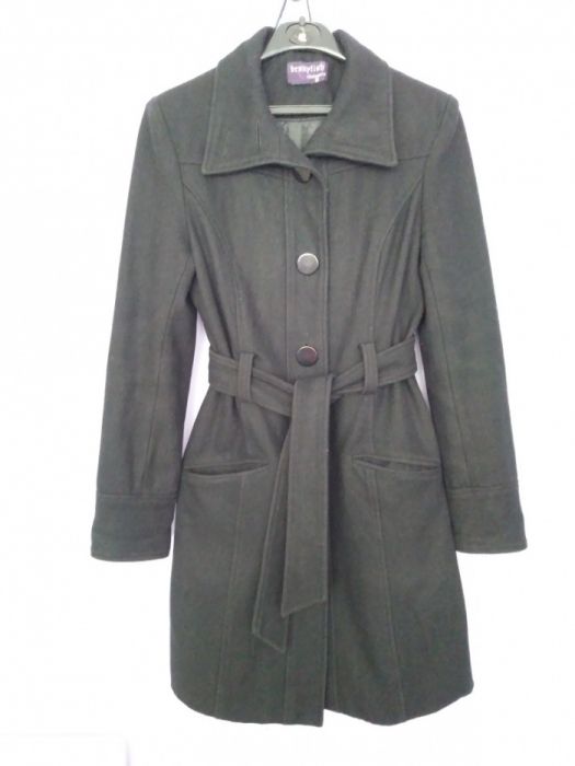 Czarny płaszcz damski M