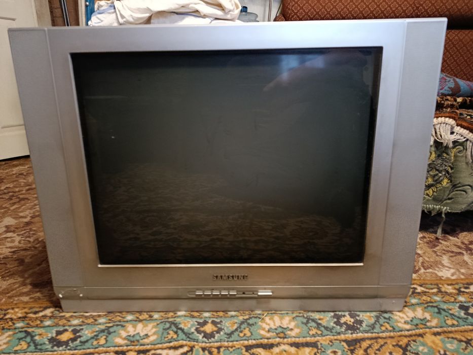 Телевизор  Samsung