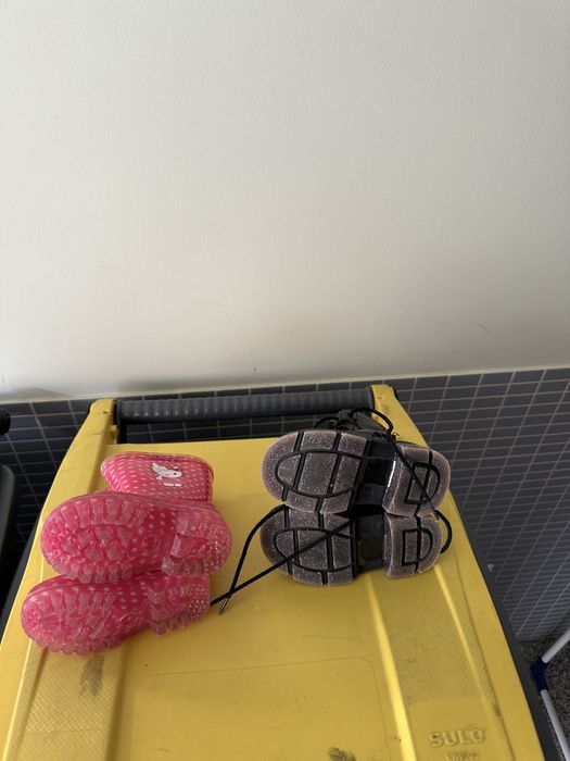 Calçado menina 22, como novo