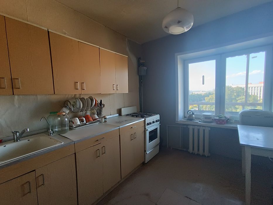 Продам 4-к квартиру пр. Поля, Центр, парк Глобы. Видовая