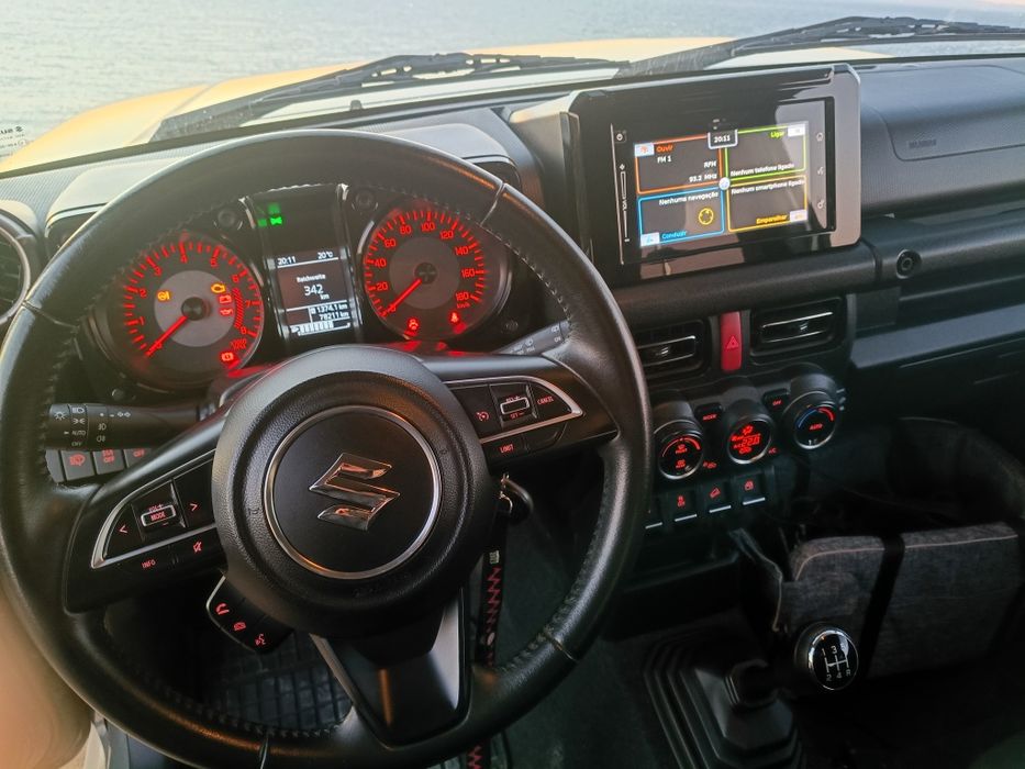 Suzuki Jimny 4 Lugares Full Extras com Histórico de Revisões