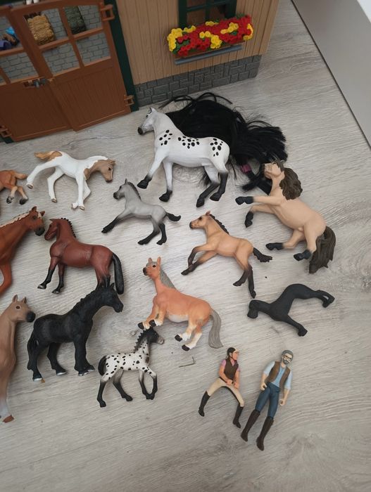 Schleich konie stajnia