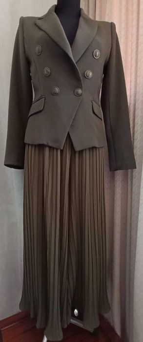 Жакет и брюки-плиссе палаццо,  цвет оливка.  Лот ,  р-р  "S "  ;  "M "