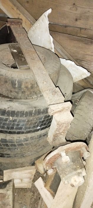 балки на трактор прицеп...