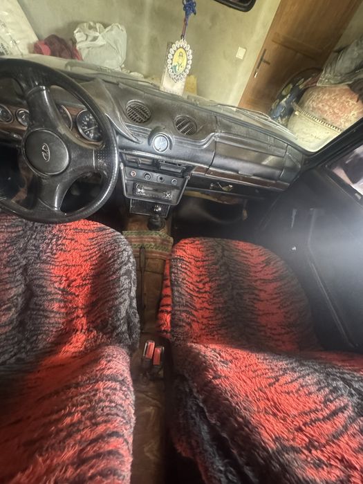 Жигуль лада 1600