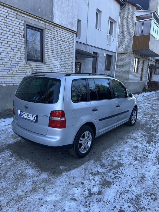 Тауран Touran 1,6 FSI автомат