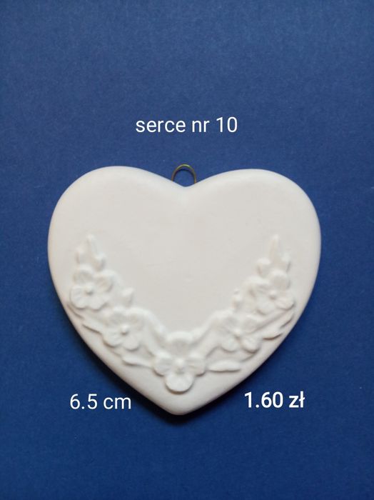 Gipsowe serca z zawieszkami 25 sztuk. DZIEŃ MAMY