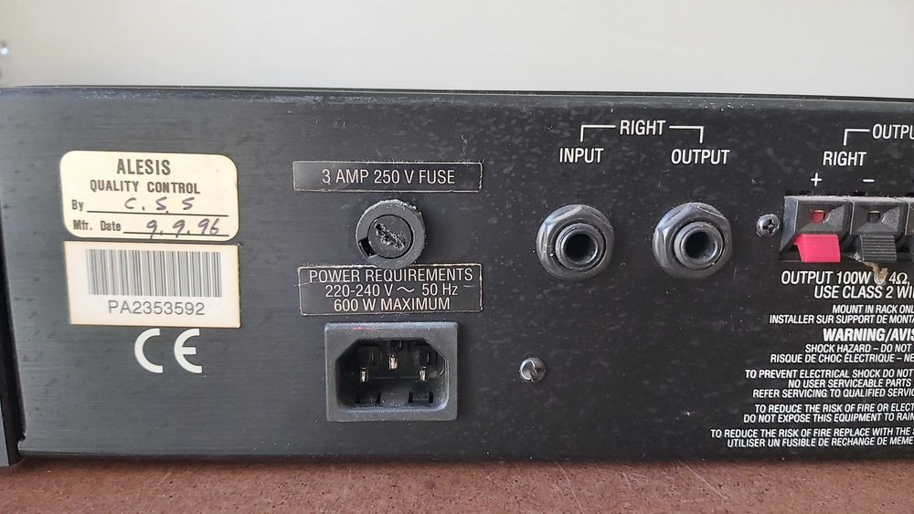 Amplificador Alesis RA-100