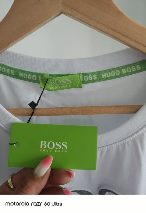 T-shirt damski HUGO BOSS | Biały z brokatowym logo