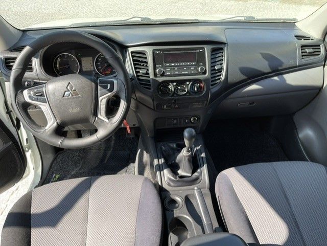 Mitsubishi L200 2.3 DI-D CD Invite 2WD