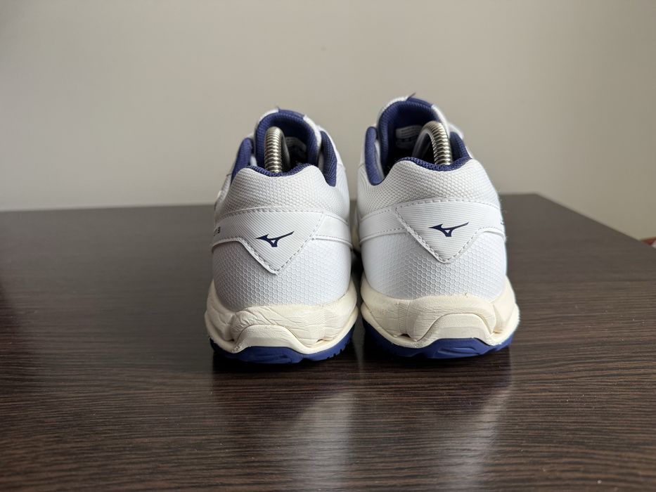 Кросівки Mizuno WAVE PHANTOM 3 X1GA226043 Розмір 41 на 26.5 см