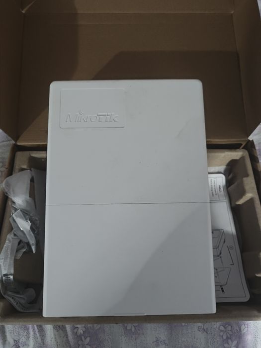 Комутатор MikroTik netPower 15FR (CRS318-1Fi-15Fr-2S-OUT)