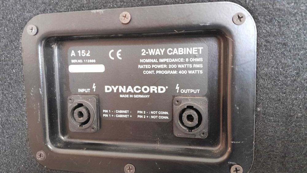 Colunas Dynacord A152