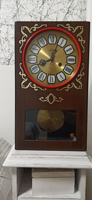 Zegar ścienny (wiszący)