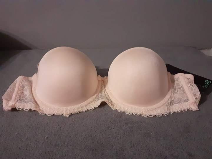 Sprzedam biustonosz damski 75B w kolorze kremowym (Nowy)