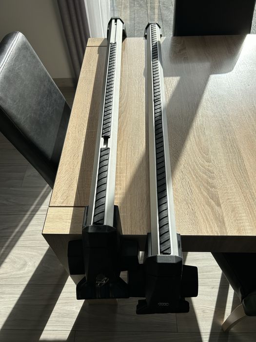 Bagażnik  thule belki poprzeczki dachowe Audi A3 sedan Limousine