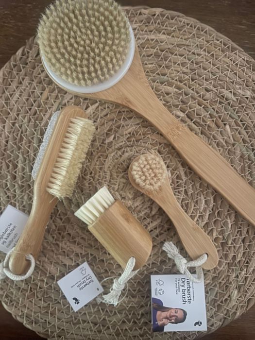 Щетки для ванны и душа