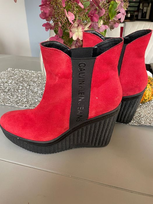 Calvin Klein zamszowe botki r.40