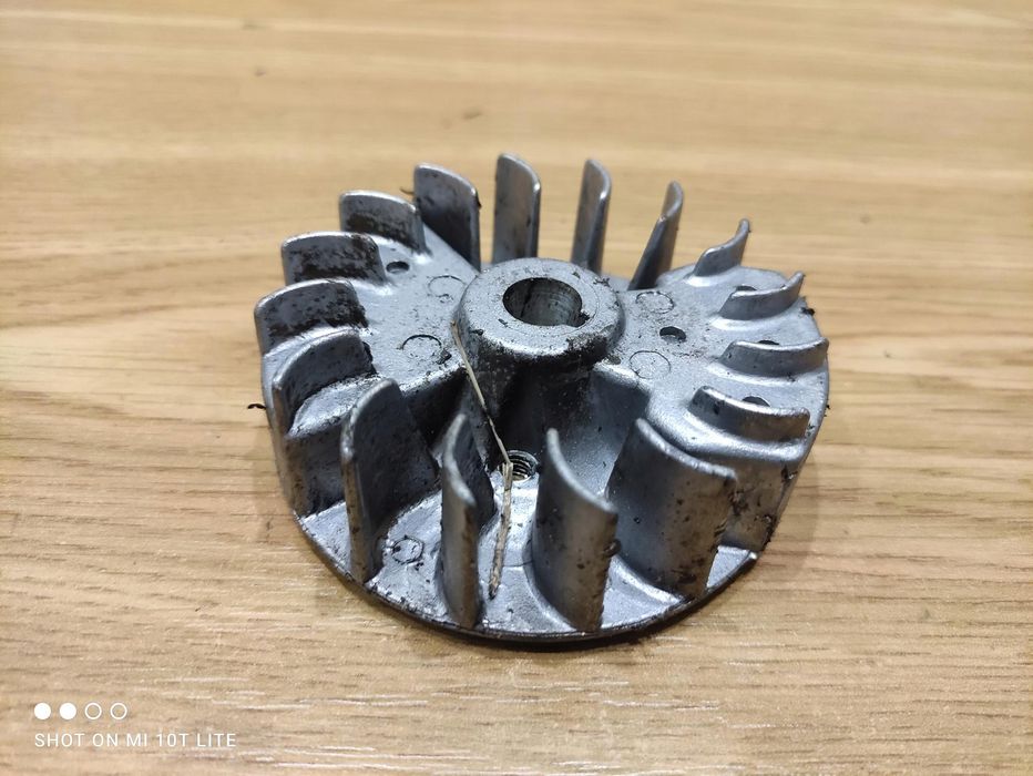 Kubota X760 Nożyce Magneto Koło Magnesowe