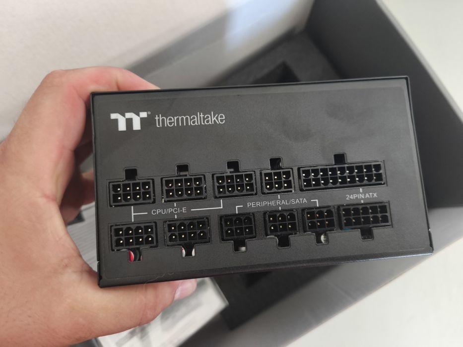 Fonte alimentação Thermaltake Toughpower GF11200