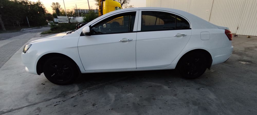 Geely Emgrand FL7