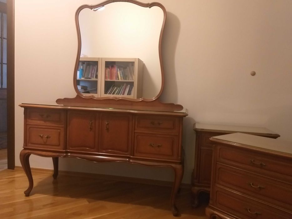 Toaletka + stoliki nocne