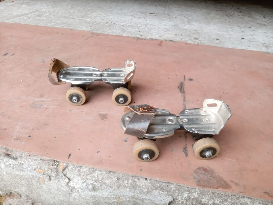 Продам детские роликовые коньки времён СССР в отличном состоянии .