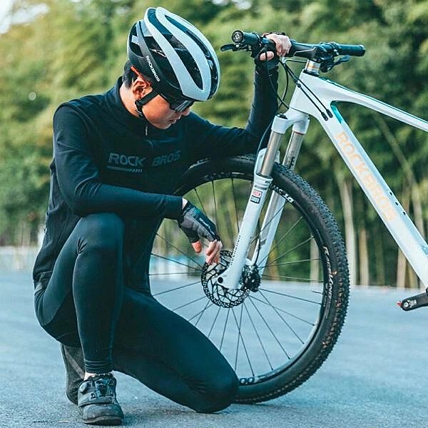 Kask rowerowy Rockbros rozmiar M - biało-czarny