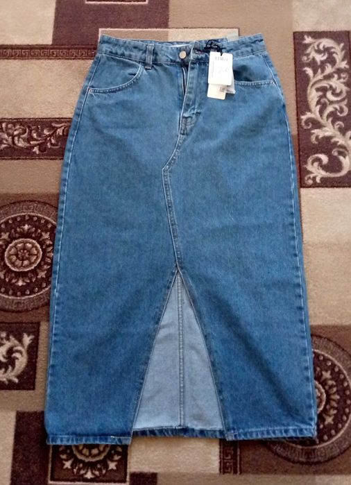 Джинсова спідниця синього кольору