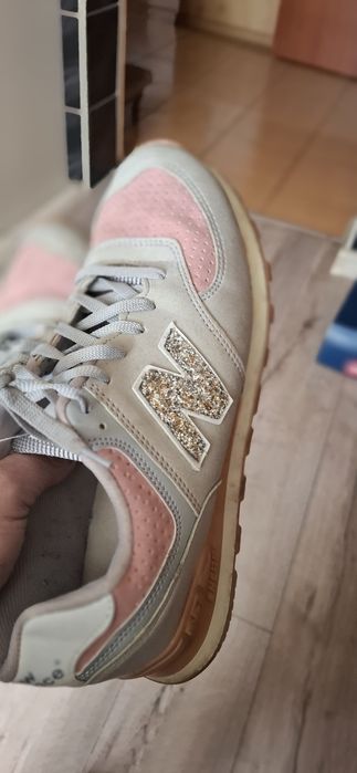 Buty snakersy New Balance 40