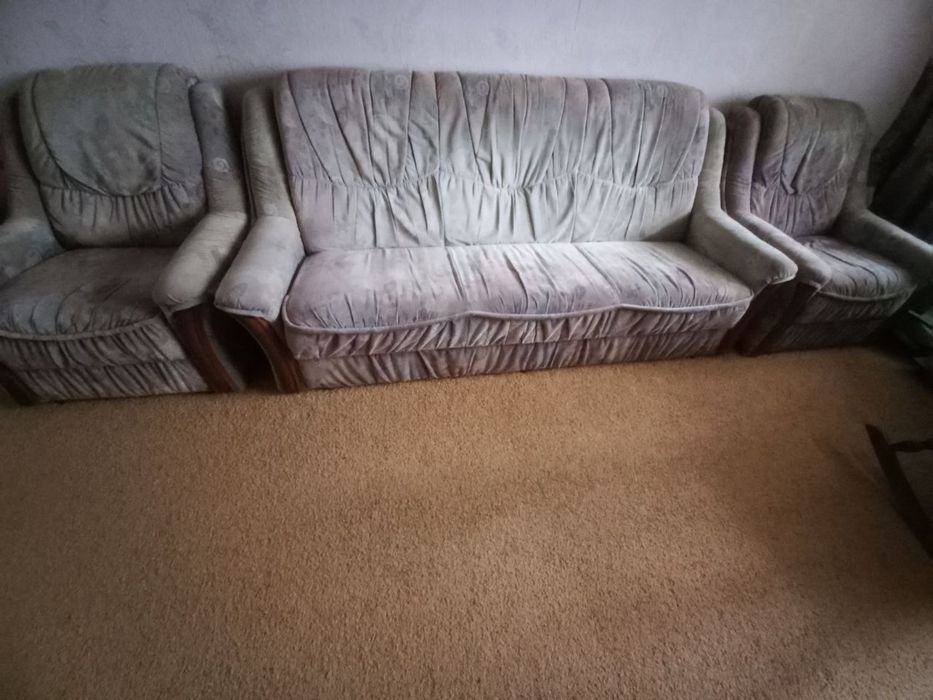 Диван и два кресла