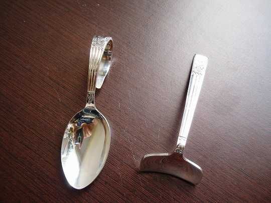 Piękne ozdobne łyżki srebrne England