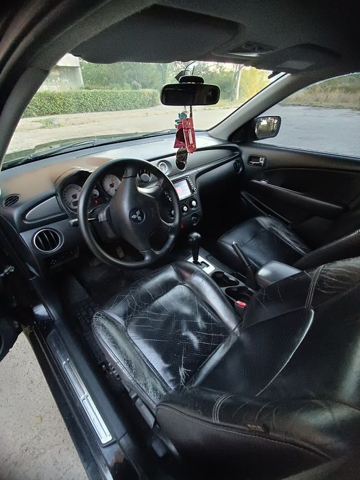 продам авто mitsubishi outlander 1